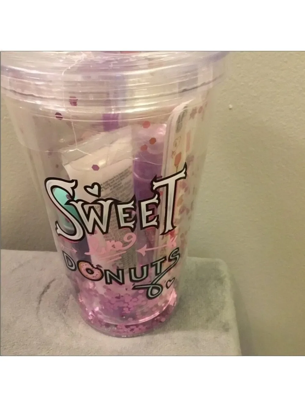 DONUT Body care set in a mug with a straw